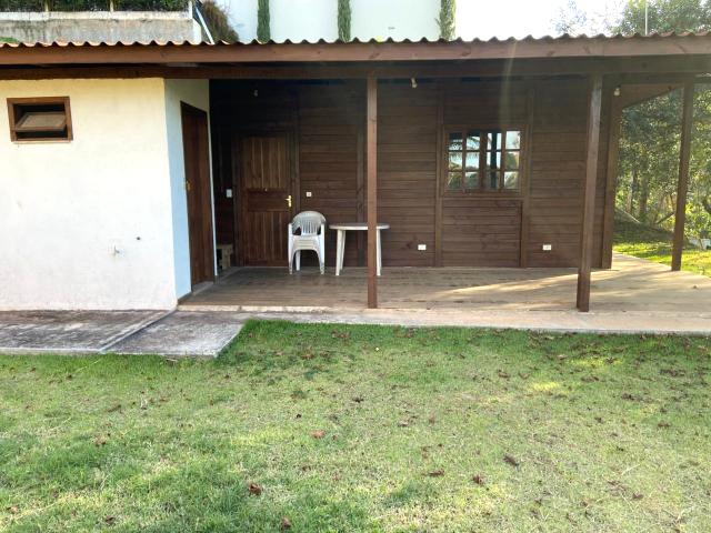 C.6896 - CASA PR FABRICADA NO CONDOMINIO ALPES DE GUARAREMA  / GUARAREMA-SP